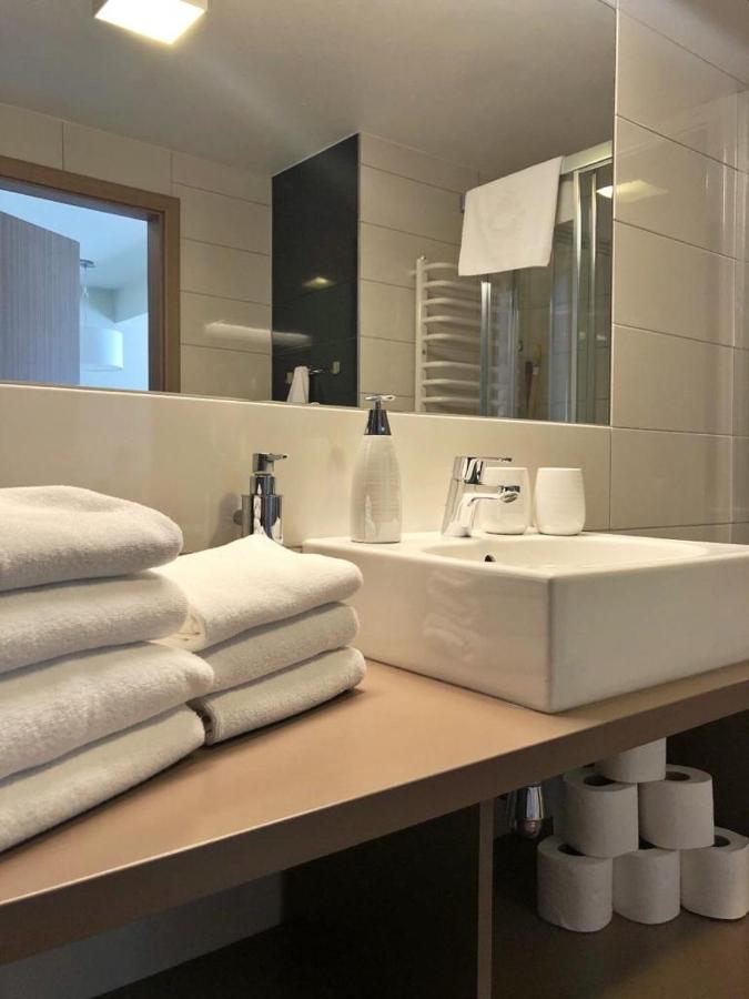 Atrakcyjny Apartament Czarna Gora Stronie Slaskie Bagian luar foto